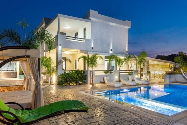 Hồ bơi 200m2 bao nhiêu tiền